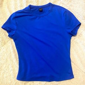 What it is: Blue top